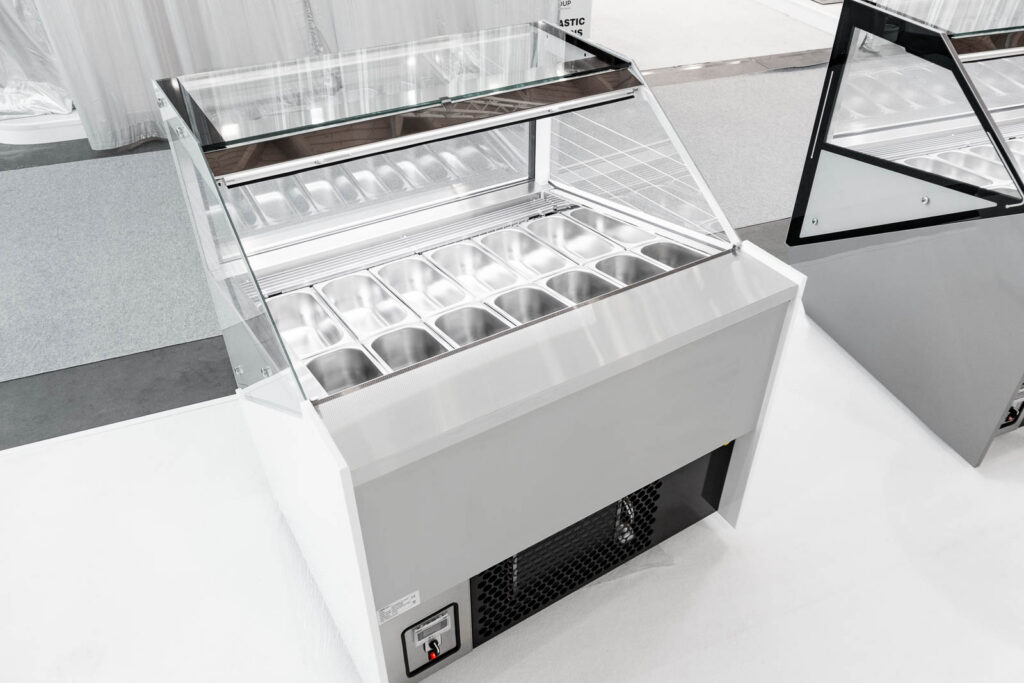Gelato Cabinet Neo by La Squadra