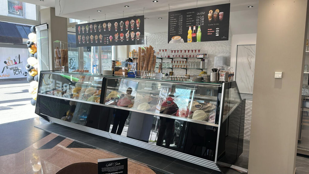 Gelato cabinet Luxury in shop