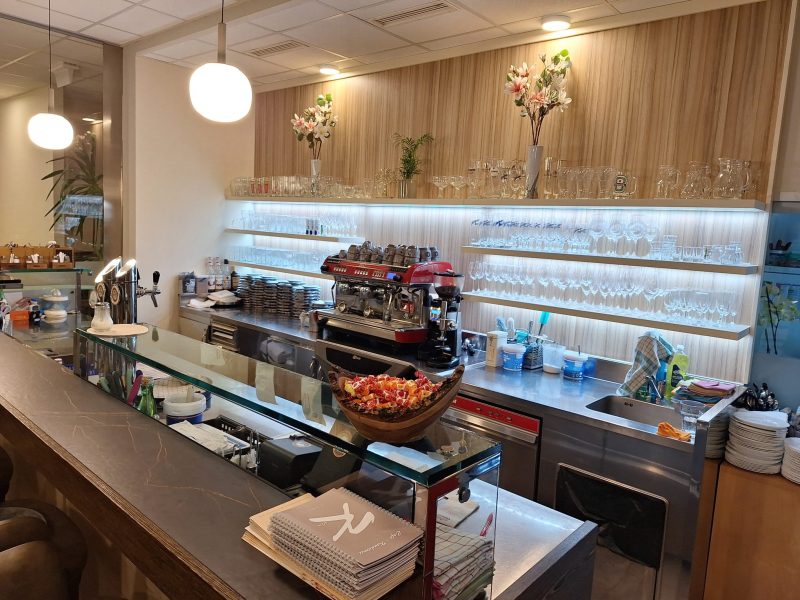 Shopfitting cafe koller 4.jpeg
