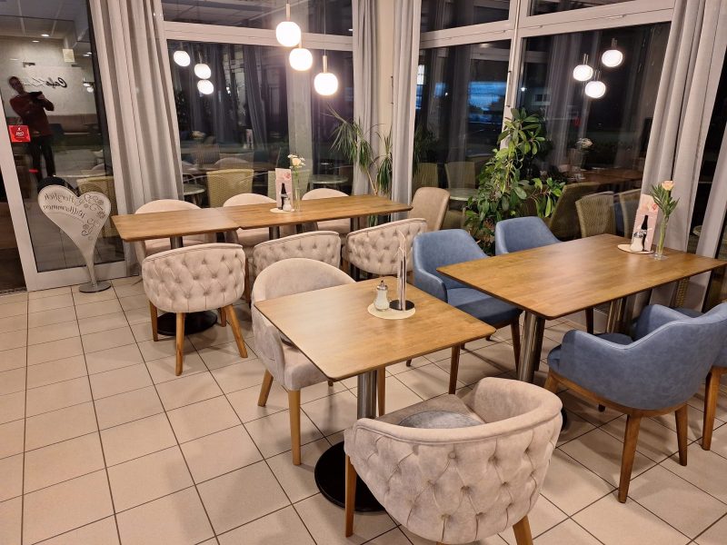 Shopfitting cafe koller 7.jpeg