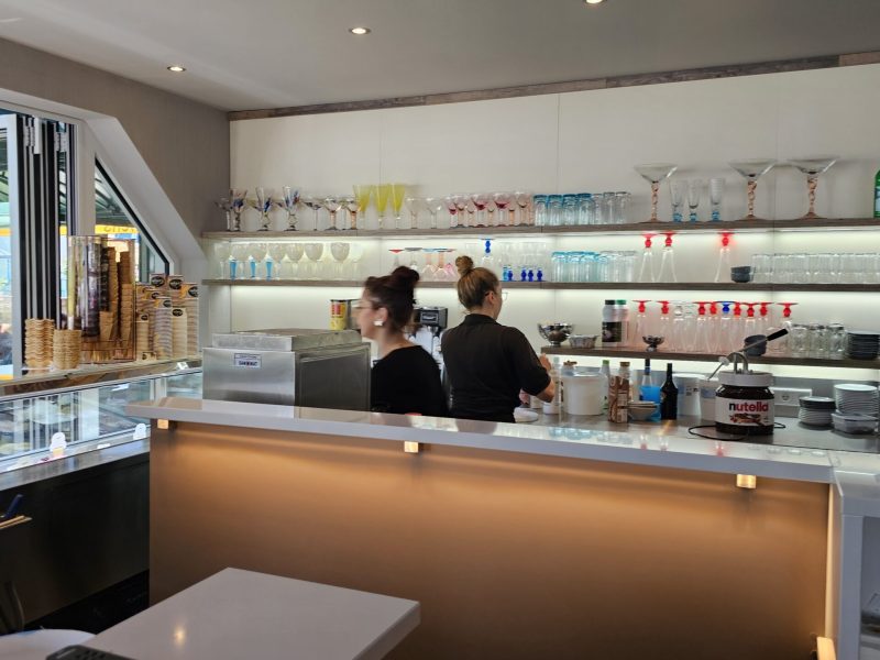 Shopfitting eiscafe europa 2.jpg