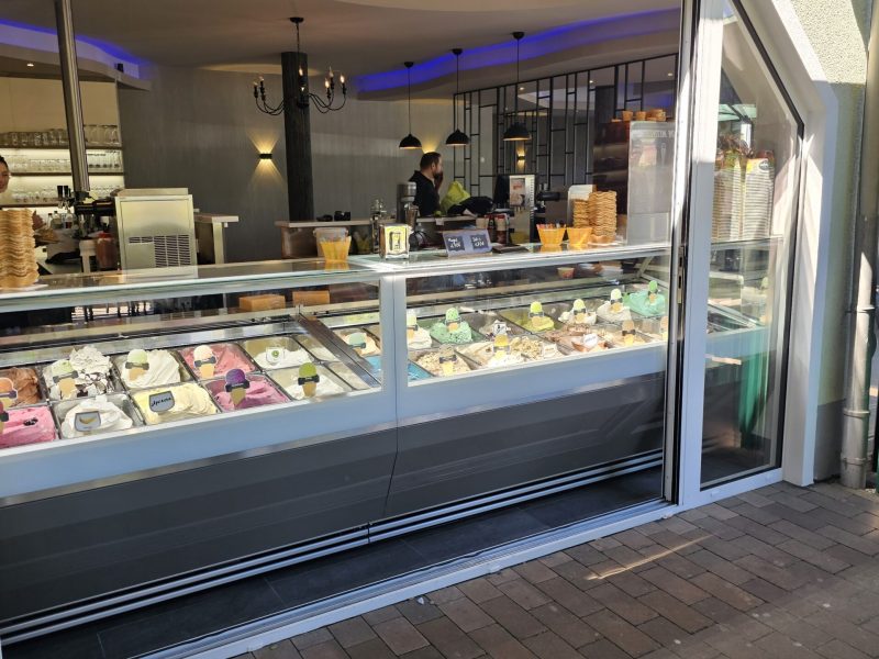 Shopfitting eiscafe europa 3.jpg